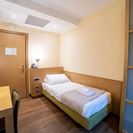 Tiffany Milano Hotel 4*